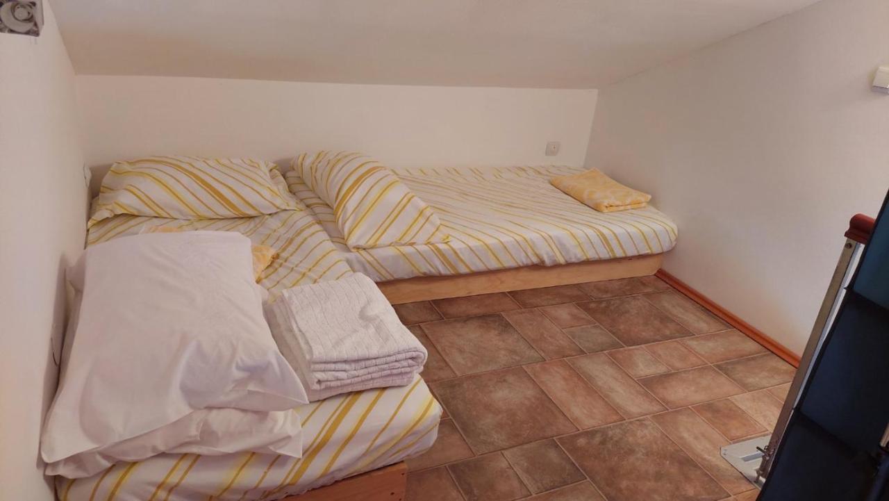 Sea Mona Apartment